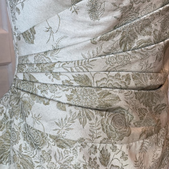 NWT Kay Unger Strapless Metallic Brocade Style Dress, Size 8 - Picture 14 of 17